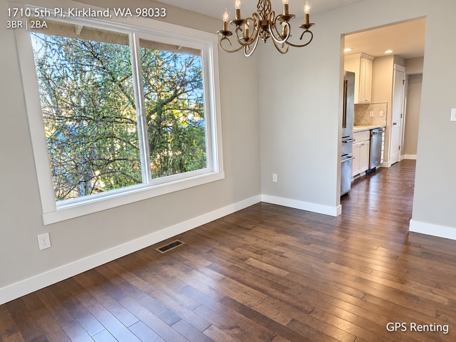 Building Photo - 1710 5th Pl