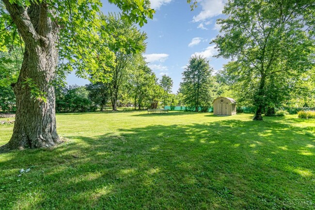 Building Photo - 5676 Mellie Ln