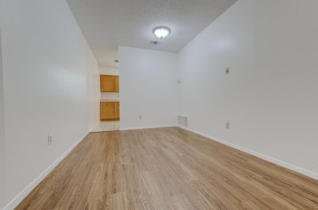 Building Photo - 7111 Dan-Jean Dr