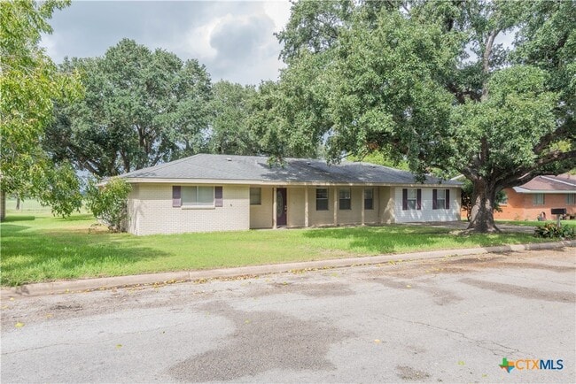 Building Photo - 316 Mulberry Ave S