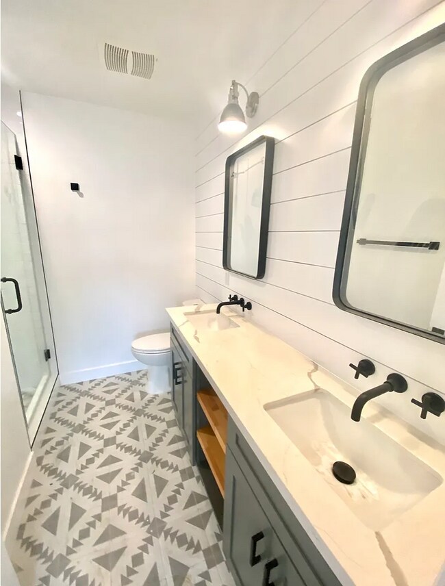 Building Photo - 13053 Venice Blvd