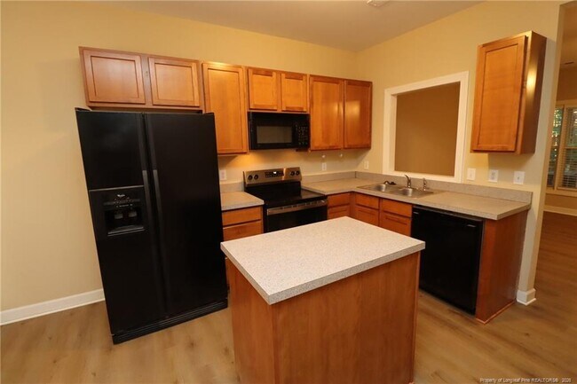 Building Photo - 2637 Broad Oaks Pl