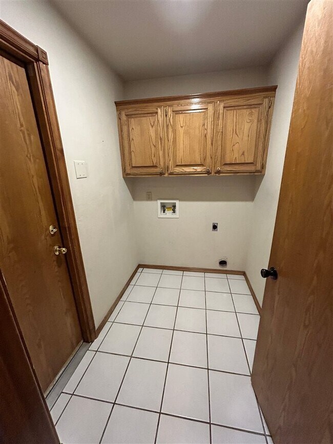 Building Photo - 1506 SW 69th St