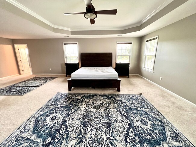 Building Photo - 3006 Farm View Dr