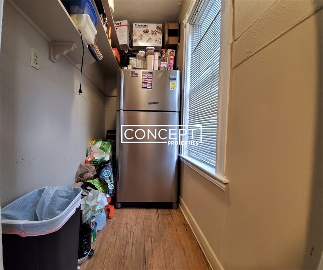 Building Photo - 6A Sunset St. Unit 2