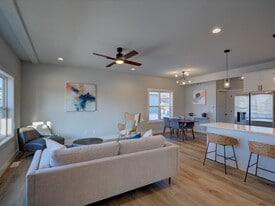 Building Photo - 139 Prairie Heights Dr