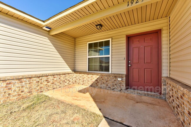 Building Photo - 1929 West Antler Way