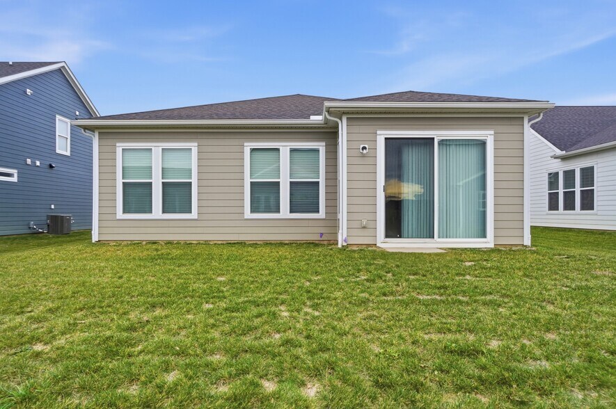 Building Photo - 1242 Fairstone Dr