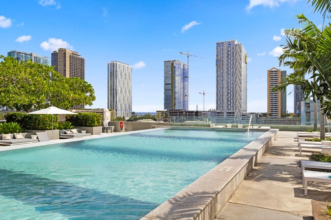 Building Photo - 888 Kapiolani Blvd