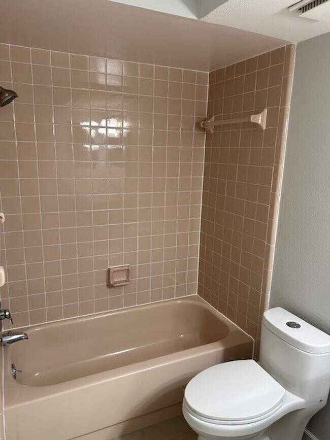 Building Photo - 3 BR / 2 BATH / 2 CAR GARAGE IN TUSCAWILLA