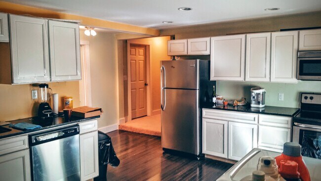 Building Photo - 71 Murray St