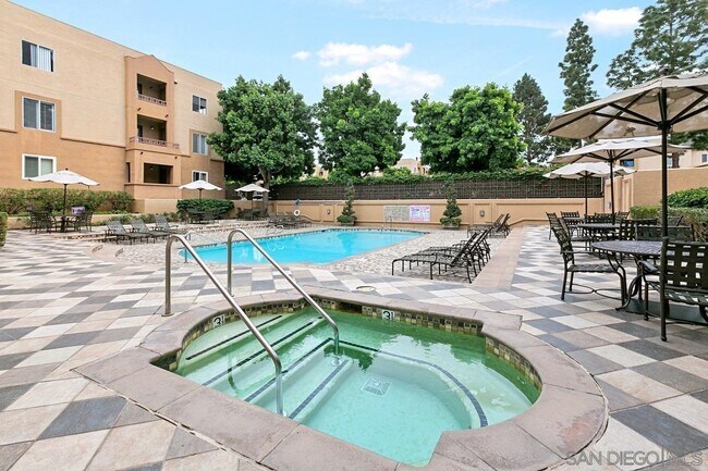 Building Photo - 3520 Lebon Dr