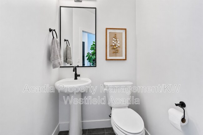 Building Photo - 6760 S 300 E
