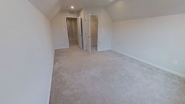 Building Photo - Updated 3-Bedroom Condo at The Villas at Greenleigh