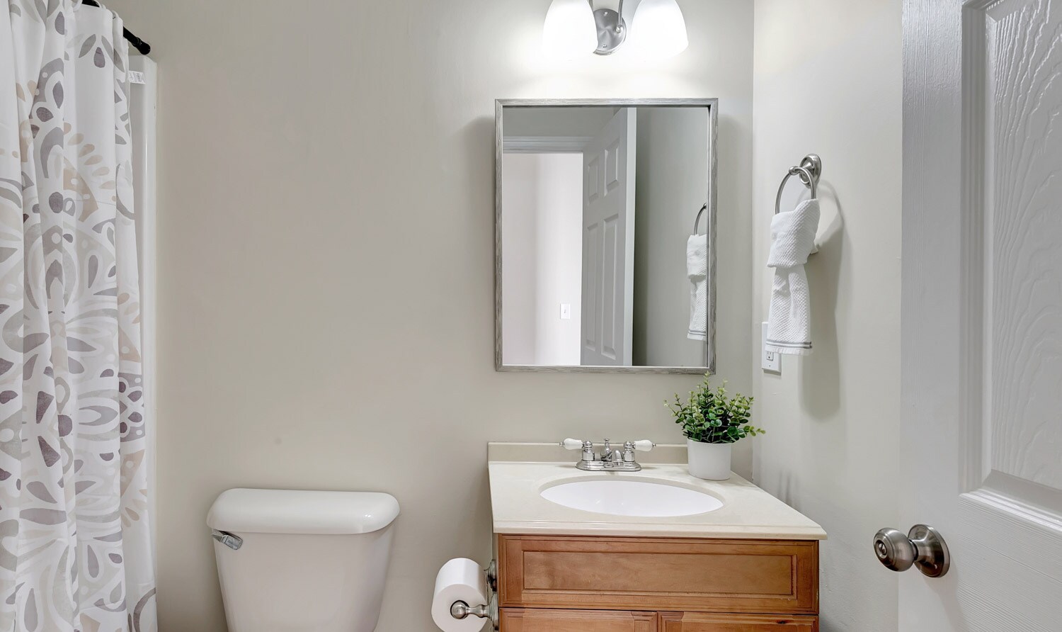 Building Photo - 1549 Cora Dr