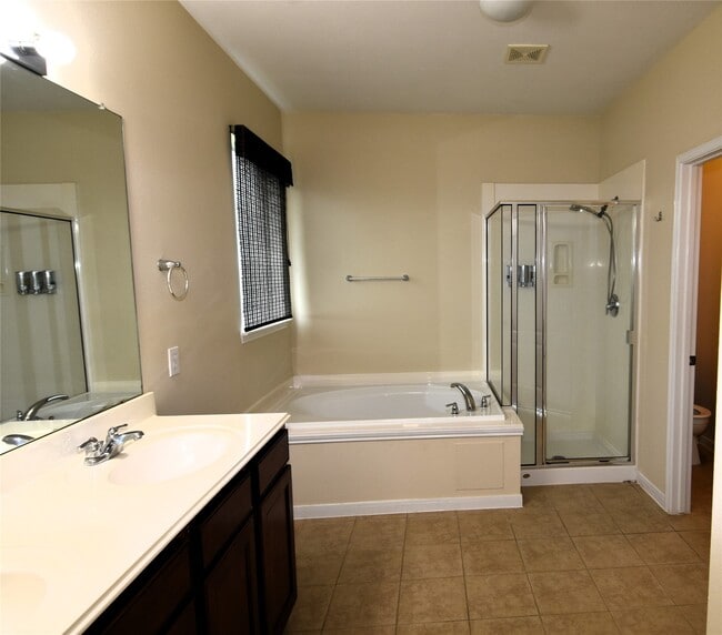 Building Photo - 19439 Suffolk Hollow Ln