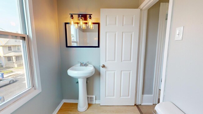 Building Photo - 1371 W 85th St