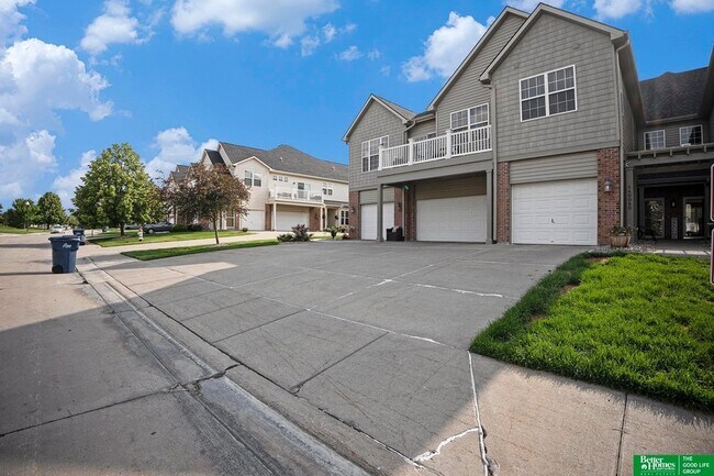 Building Photo - 14008 Tregaron Ridge Ave