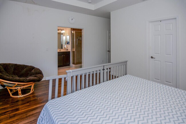 Building Photo - 10373 Wellington Parc Dr