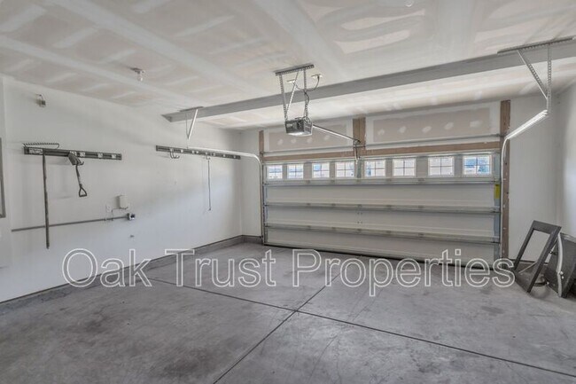 Building Photo - 238 Firewheel Ct