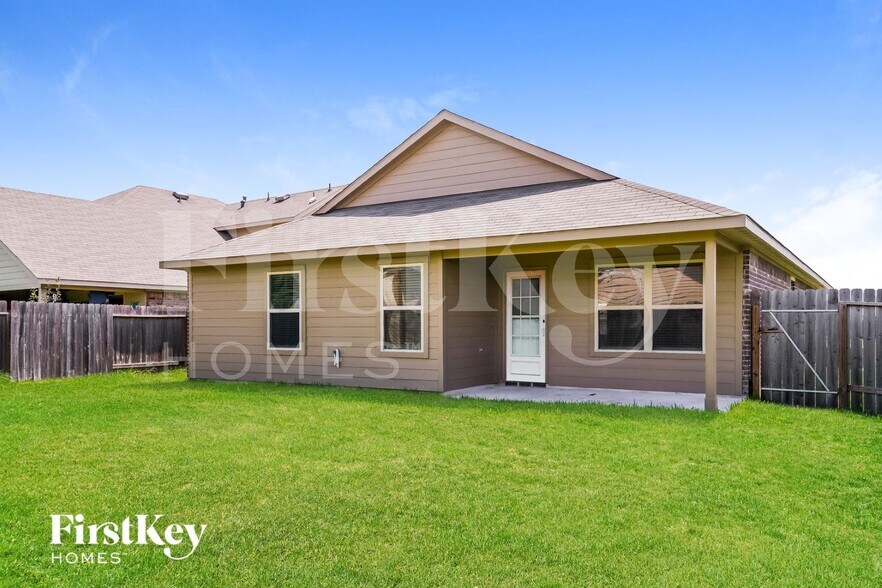 Building Photo - 2623 Lincolns Meadow Dr