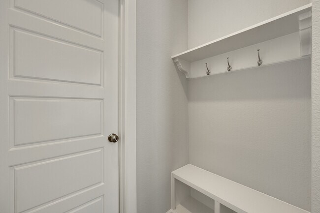 Building Photo - 14421 Walsh Ave