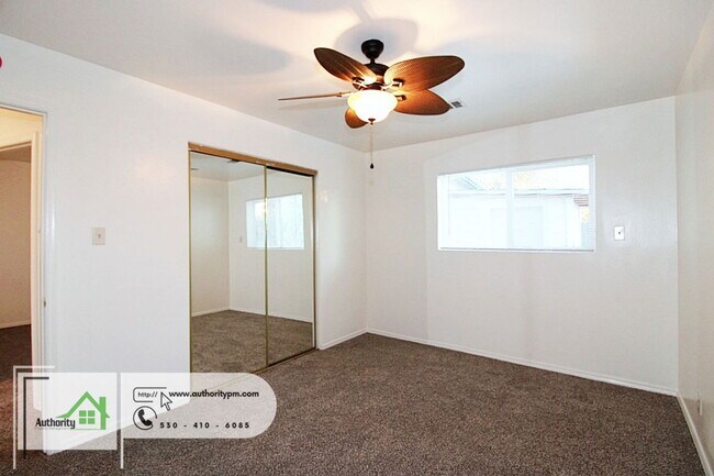 Building Photo - 1108 3rd St