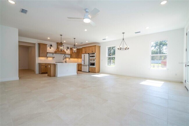 Building Photo - 2180 Forest Cir