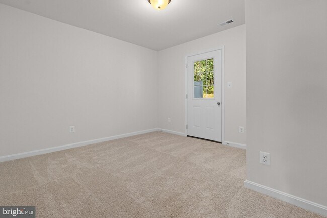 Building Photo - 377 Tumblers Wy