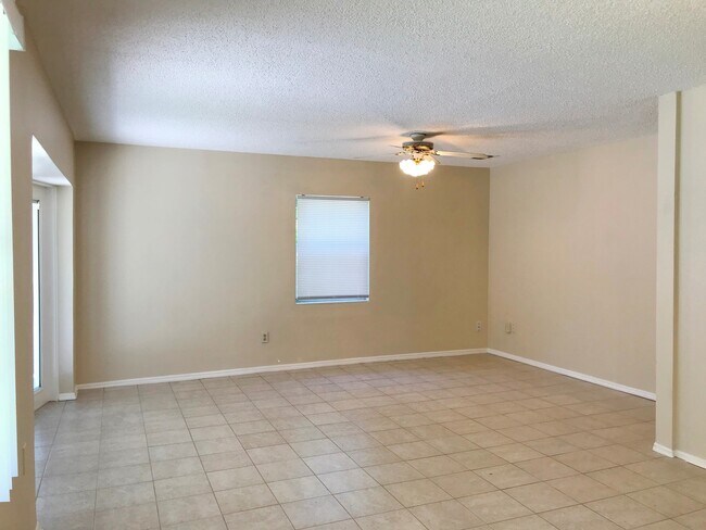 Building Photo - Unique Find! HUGE detached garage/workshop, 3 bedroom, 1 1/2 bath home, screened porch