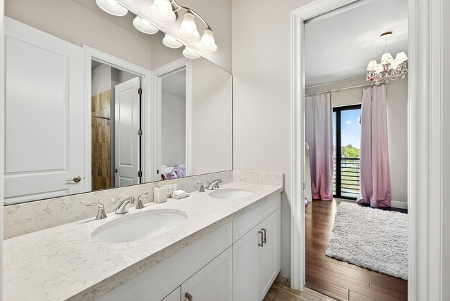 Building Photo - 2600 NW 69th St