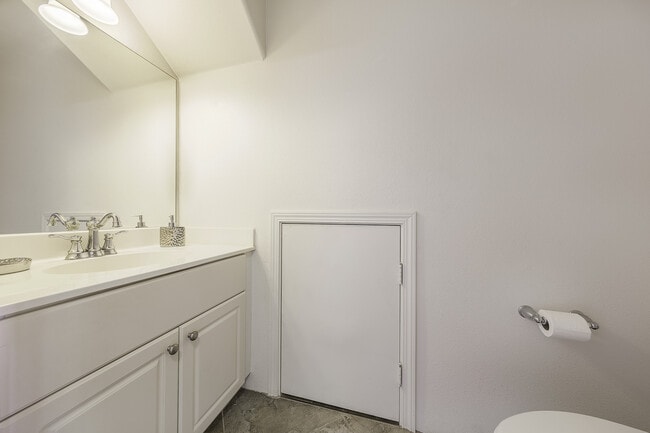 Building Photo - Beautiful Ocean View Home in Makakilo