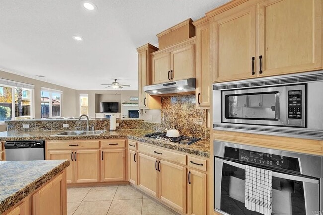 Building Photo - 107 Brighton Cir