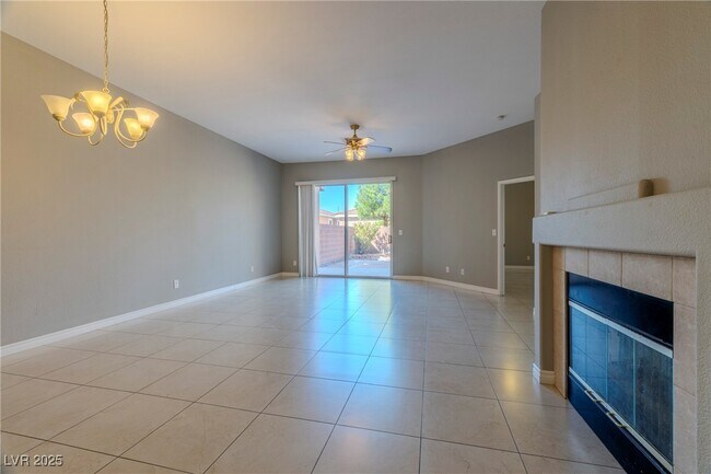 Building Photo - 2804 W Agate Ave