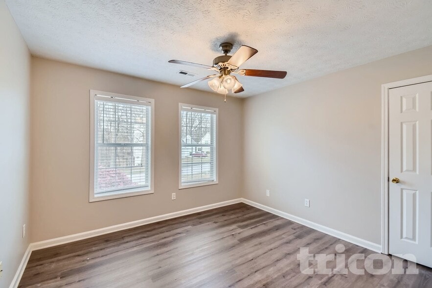 Building Photo - 407 Emerald Trce