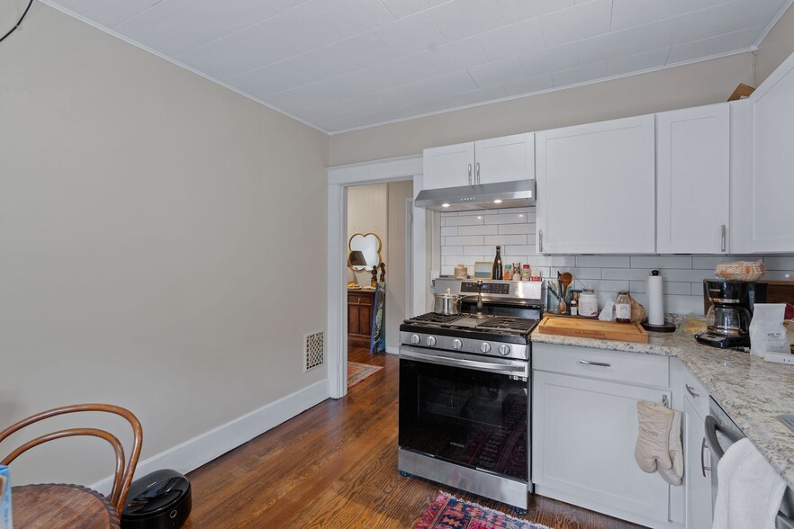 Building Photo - 116 Linderman Ave