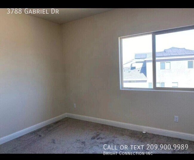 Building Photo - 3788 Gabriel Dr