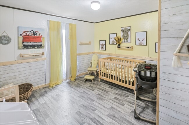 Building Photo - 11105-32nd 1/2 32nd 1/2 St