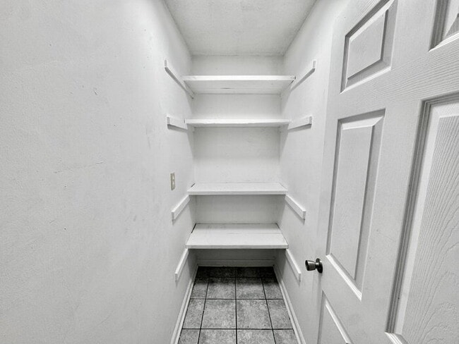 Building Photo - 7312 Countryside Road