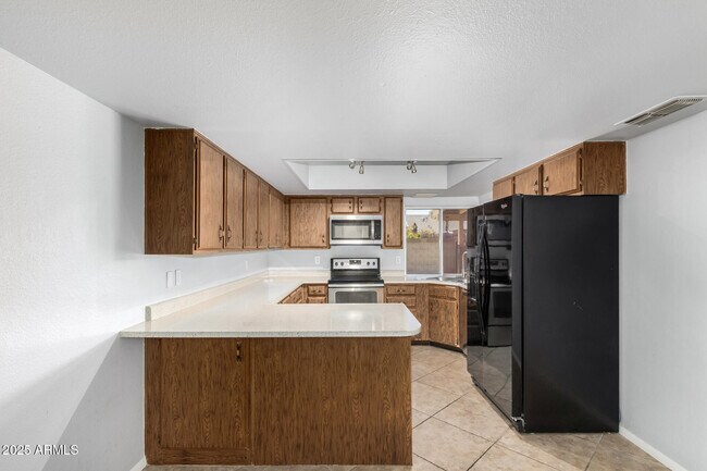 Building Photo - 1845 S Beverly