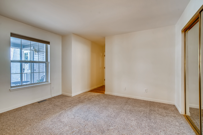 Building Photo - 2BR/2BA Condo in Centennial AVAIL 04/09!