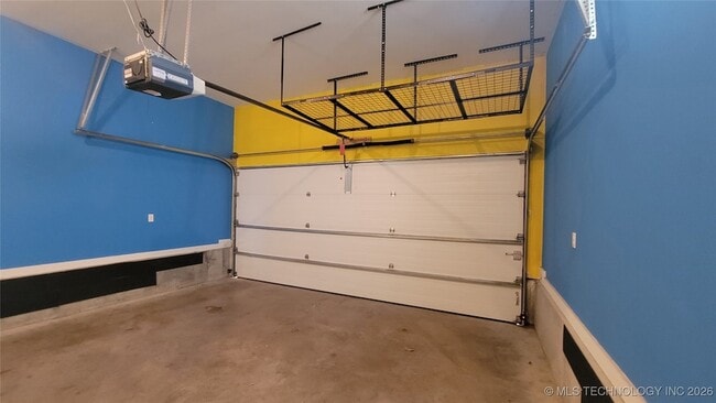 Building Photo - 1430 S Quincy Ave