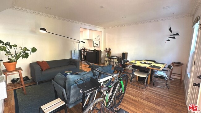 Building Photo - 246 Columbia Pl