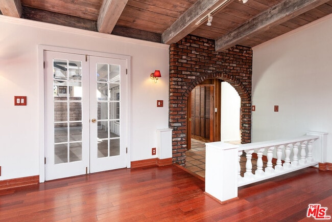 Building Photo - 14842 Morrison St