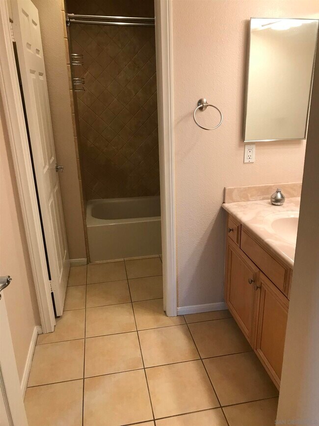 Building Photo - 2123 Alpine Glen Pl