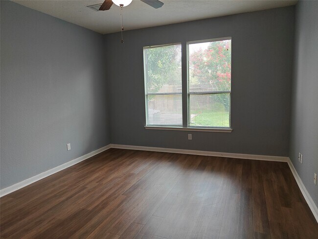 Building Photo - 7915 Moss Springs Ct