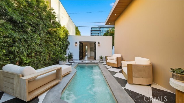 Building Photo - 8840 Ashcroft Ave