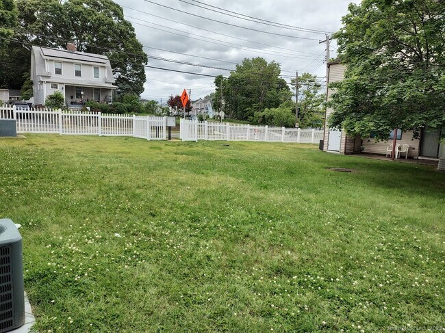 Building Photo - 790 1st Ave