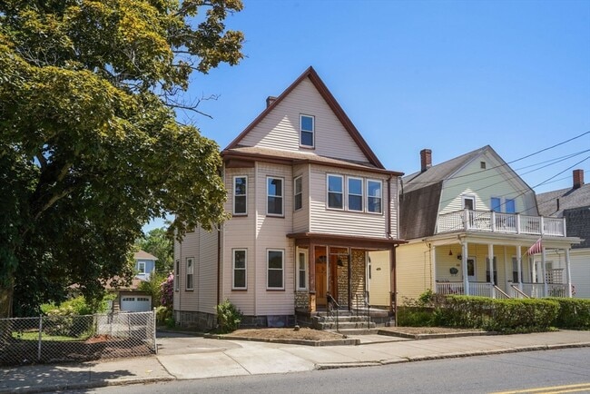 Building Photo - 133 Winthrop St