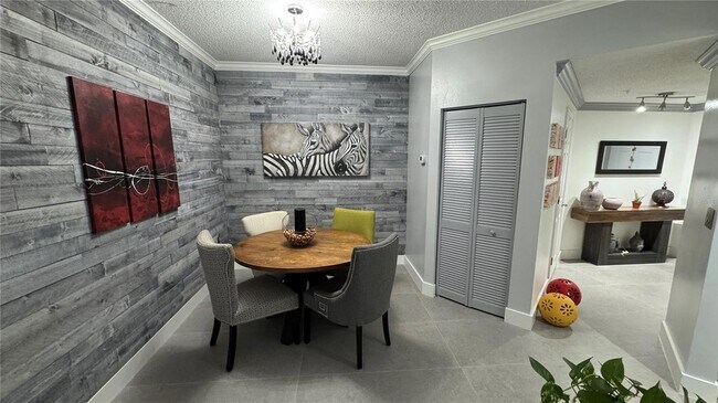 Building Photo - 5655 Bentgrass Dr